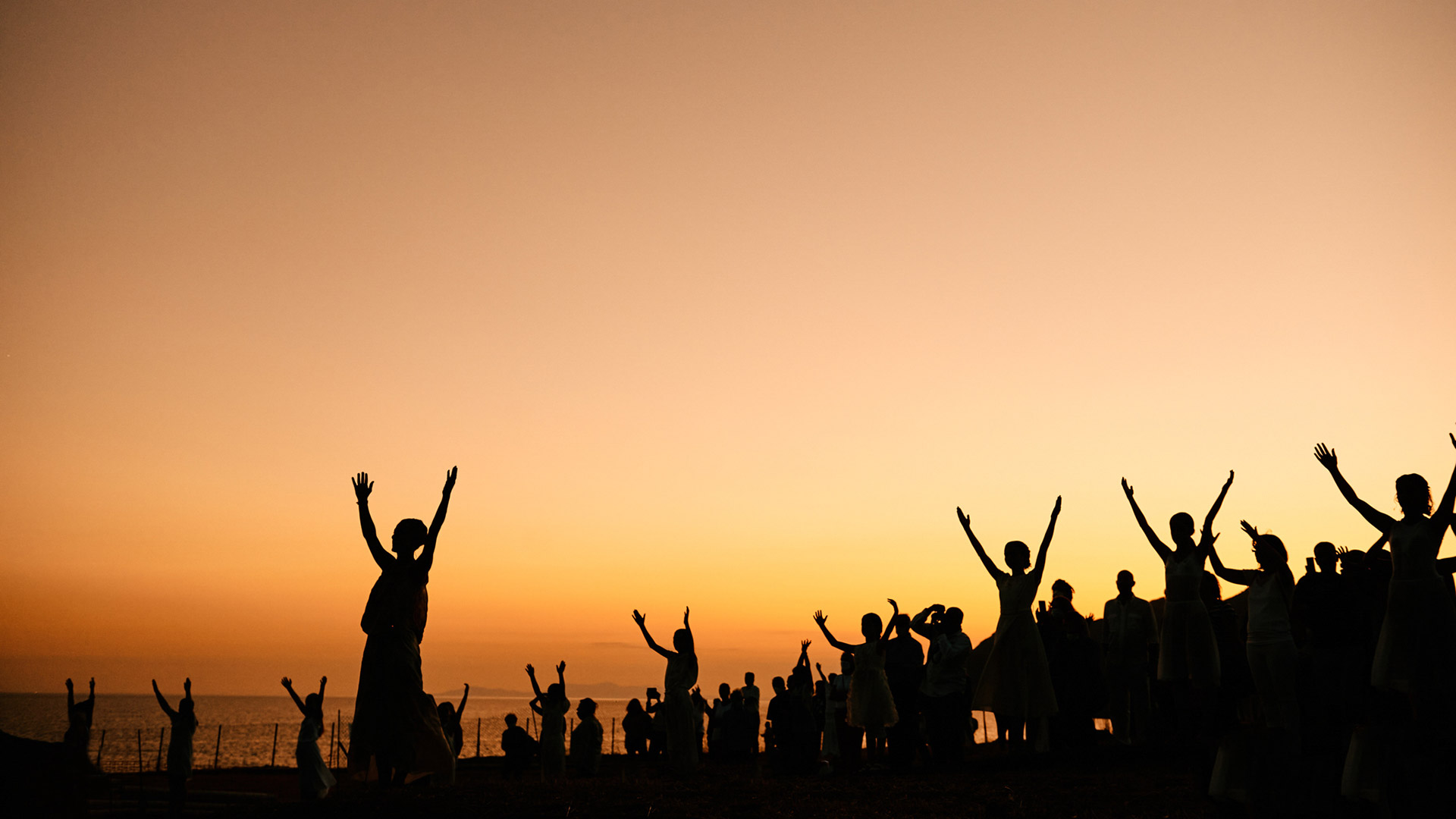 The spectators of As Above So Below - Anamnesis performance in Lemnos becoming part of the sunset